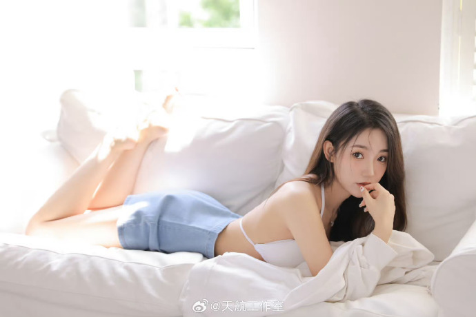 冒险氛围一角 · 全端